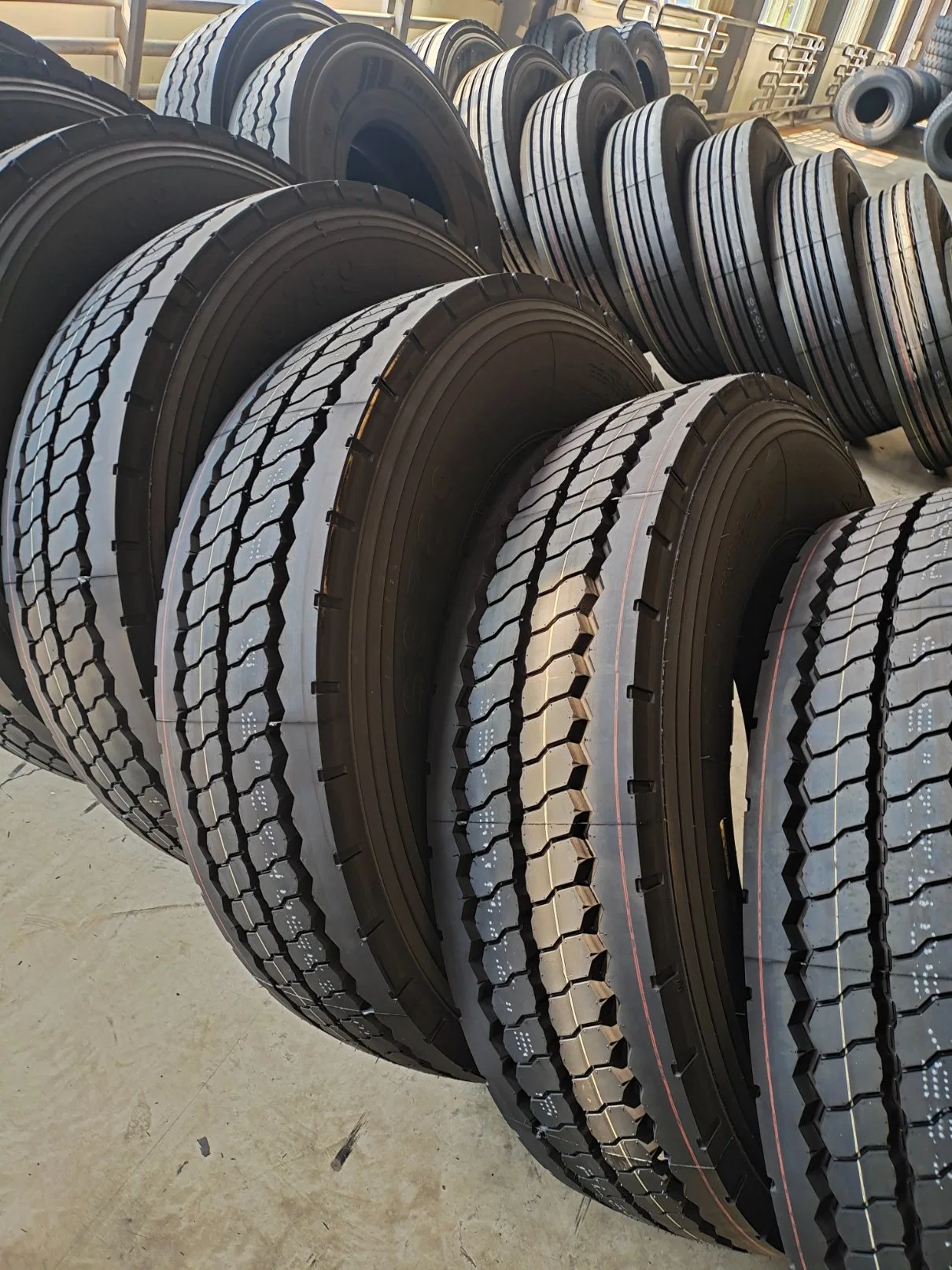 Closed Shoulders Drive Timax/Proload Truck Tires12002420 12r20 Tire Roadone 1100r20 Truck Tyres 12r225 Tires