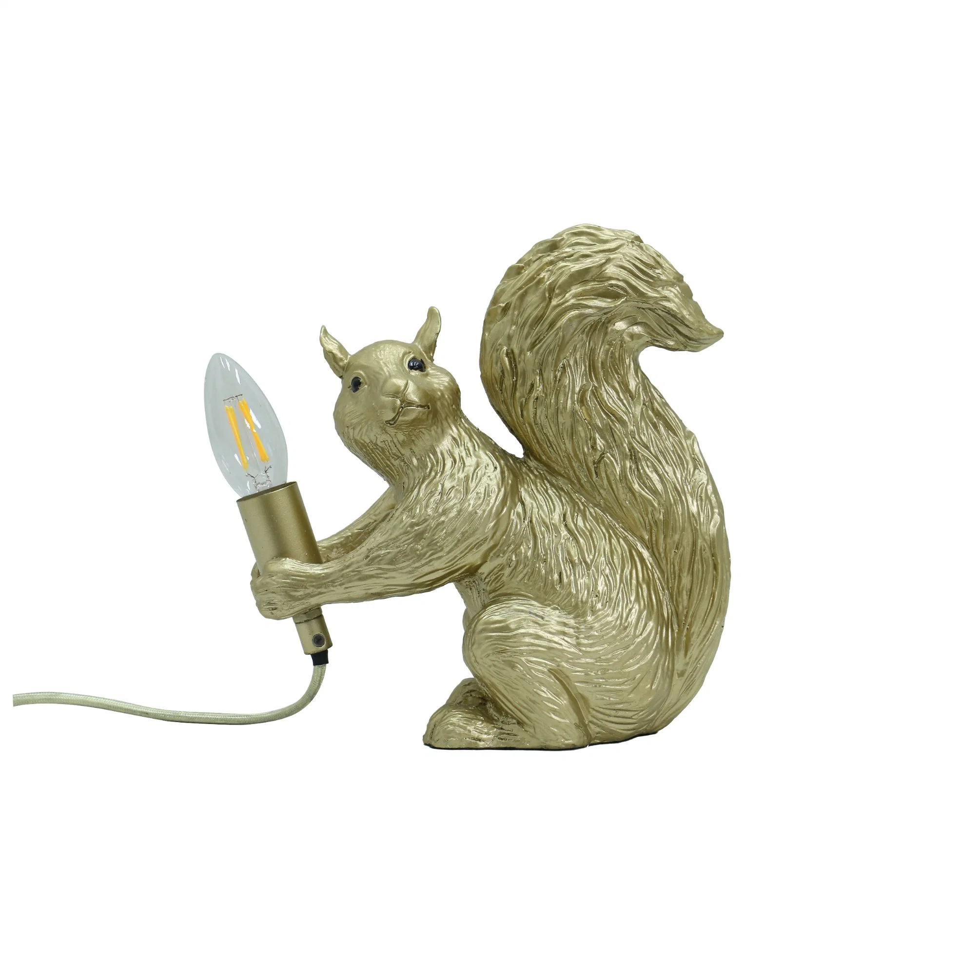 Lámpara de mesa Squirrel Cross-Border lámpara de animales escandinavos Sala de estar comedor Habitación dormitorio ropa Tienda Cartoon resina lámpara de mesa