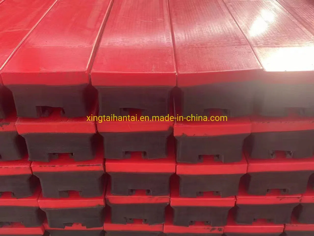 Sistema de soporte de banda transportadora de desgaste UHMWPE ajustable para minería de carbón