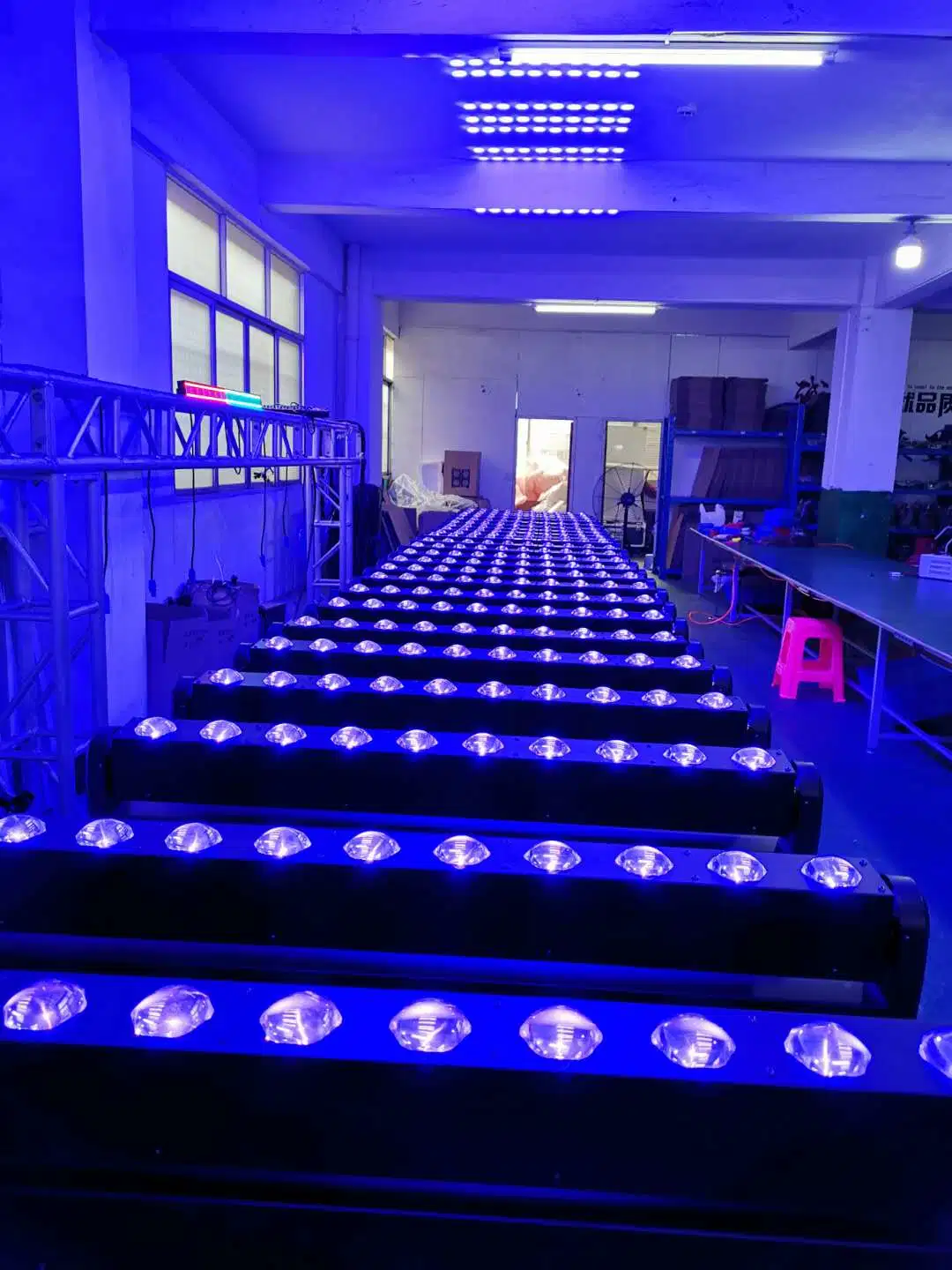 وصول جديد 10 أضواء LED بقدرة 40 واط بتقنية RGBW ورأس متحرك LED 4 في 1 بكسل قضيب الشعاع