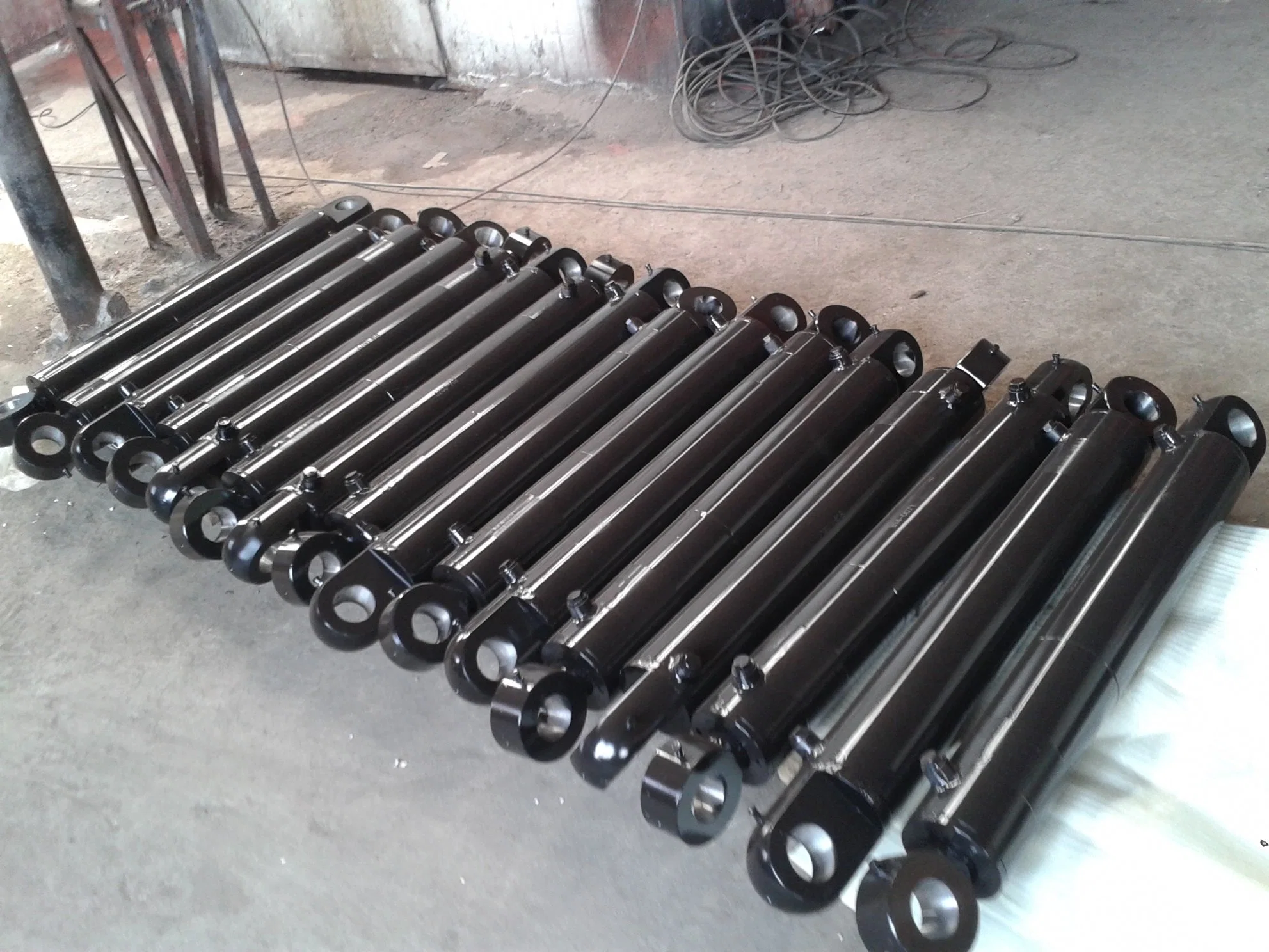 Custom Front Section Rectangular Flange Pull Rod Type Light Mechanical Hydraulic Cylinder