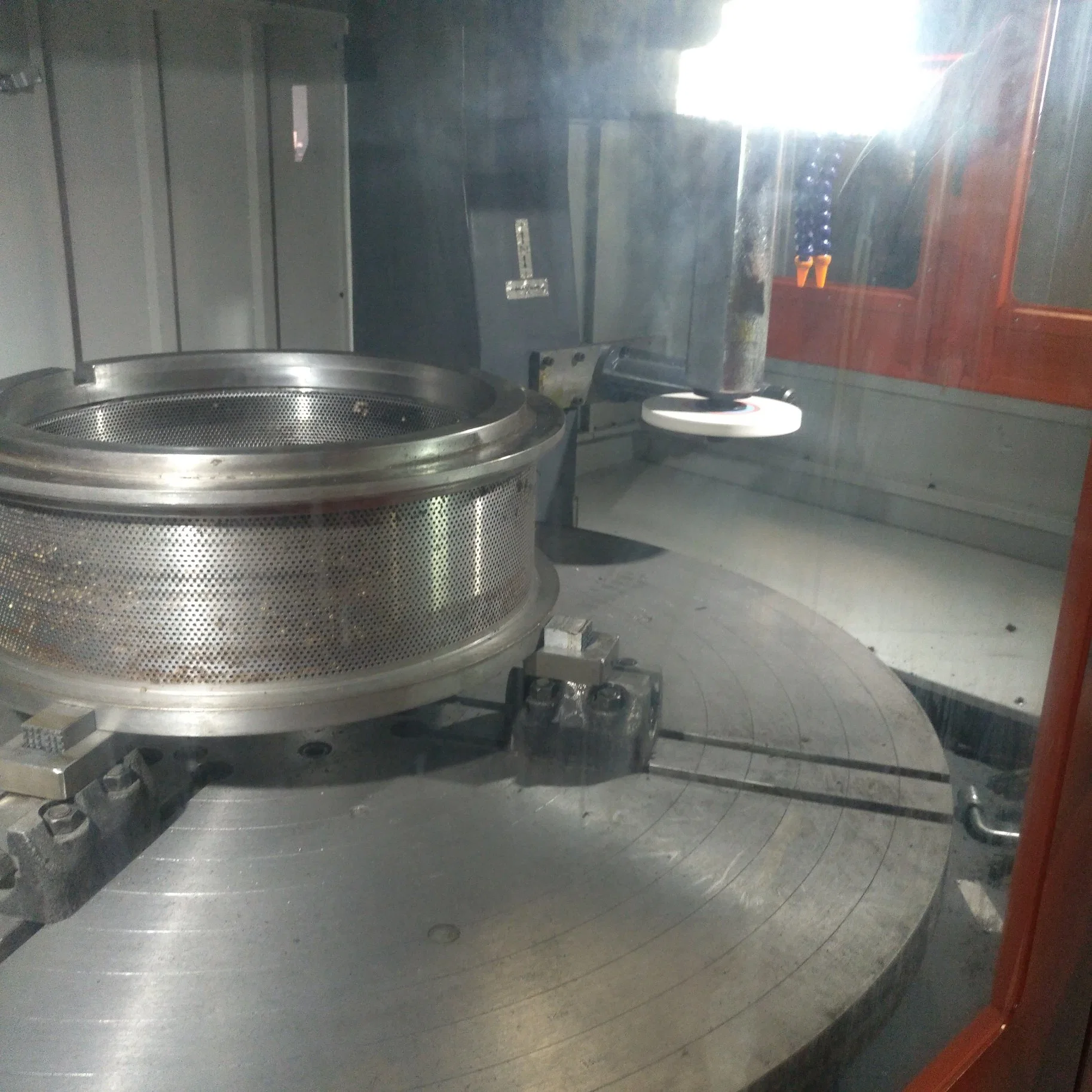 CNC Grinding Machine for Grinding The Pellet Ring Dies Max Od1500mm