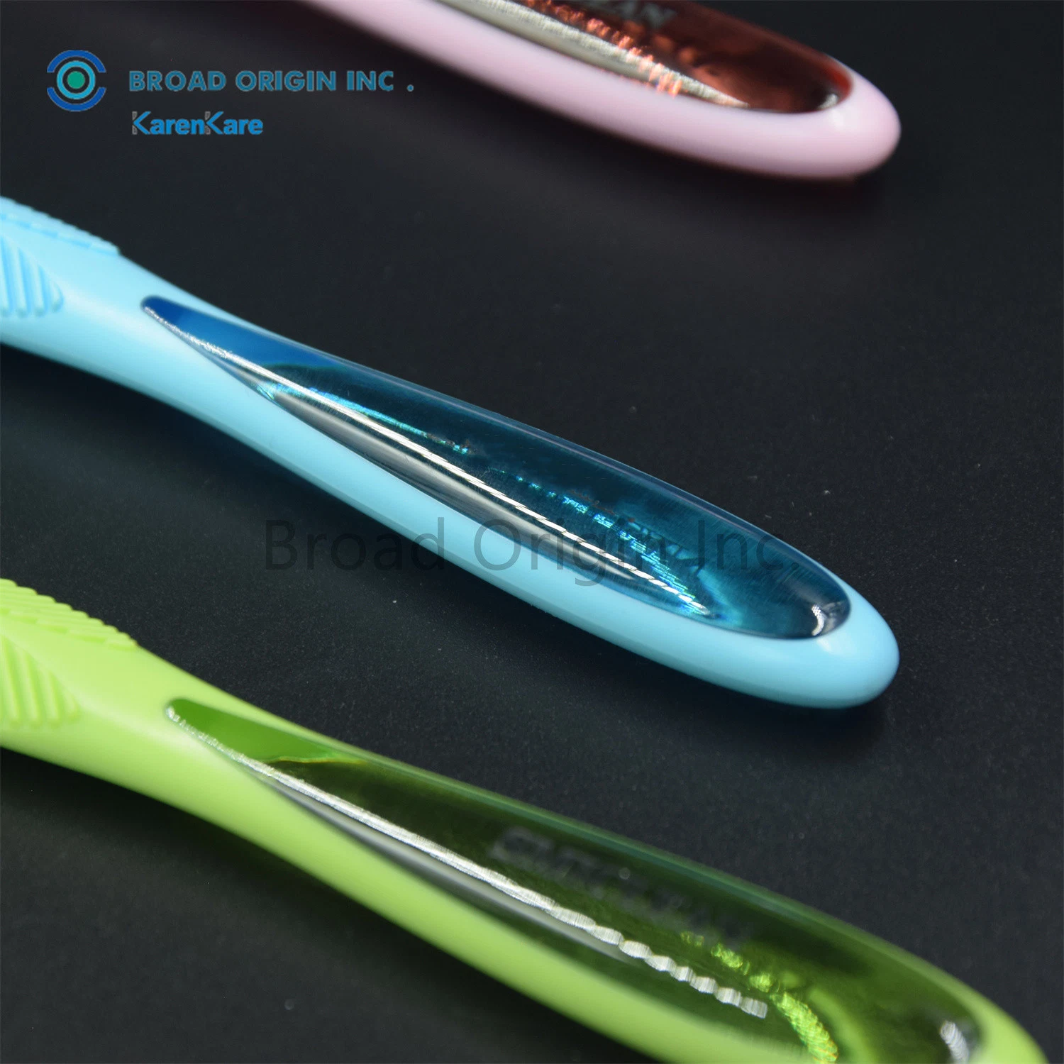 Novo design excelente qualidade escova de dentes Oral Care com o melhor preço Branqueamento logótipo personalizado amostras gratuitas escova de dentes para adultos