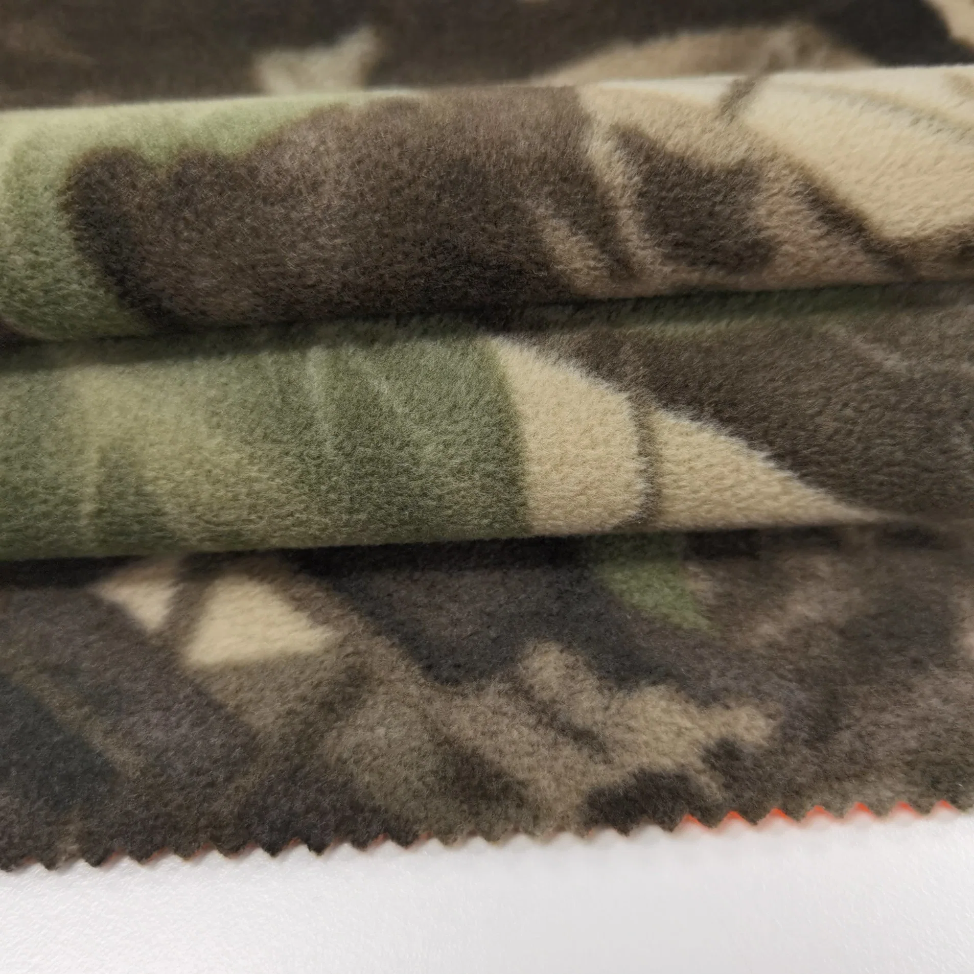 100d Polar Fleece Compound Fabric Watermark Knitted Polyester Fleece Fabric for Curtain / Home Textile Embossed Fleece Fabric