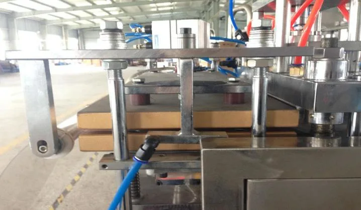 Plastic Lid Making Forming Machine