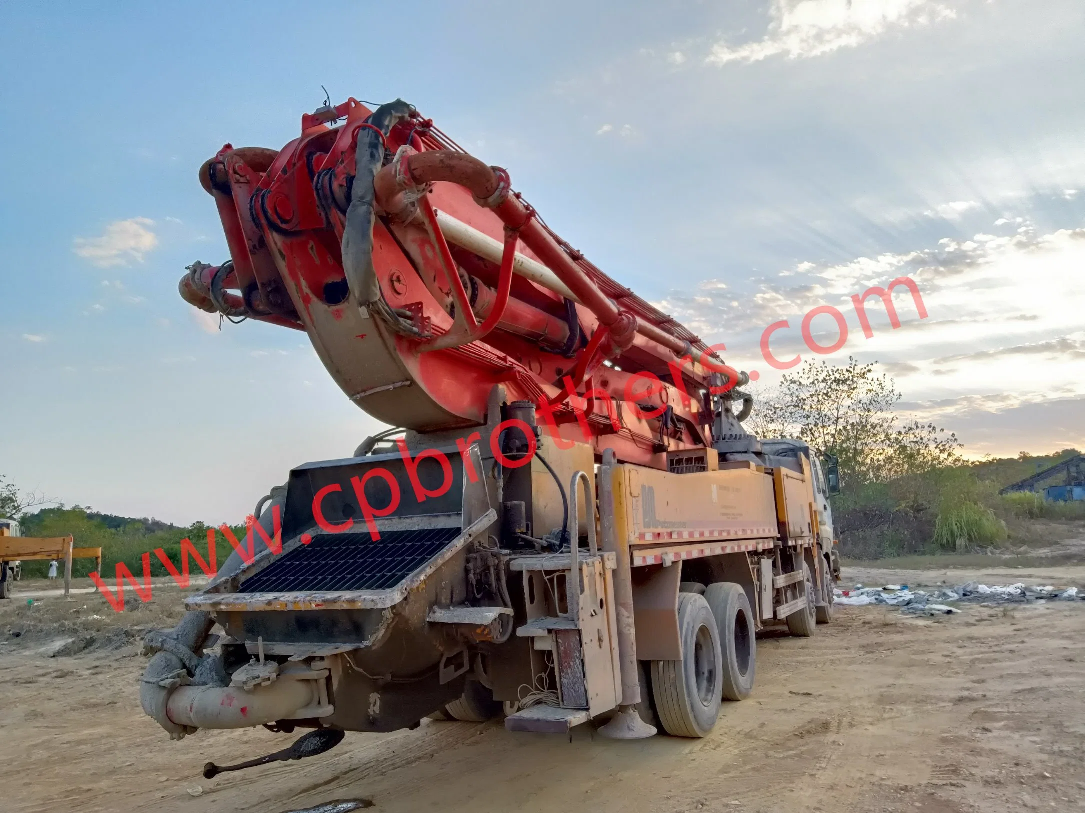 2012 équipement de machine à pompe monté sur camion Putzmeister 46m