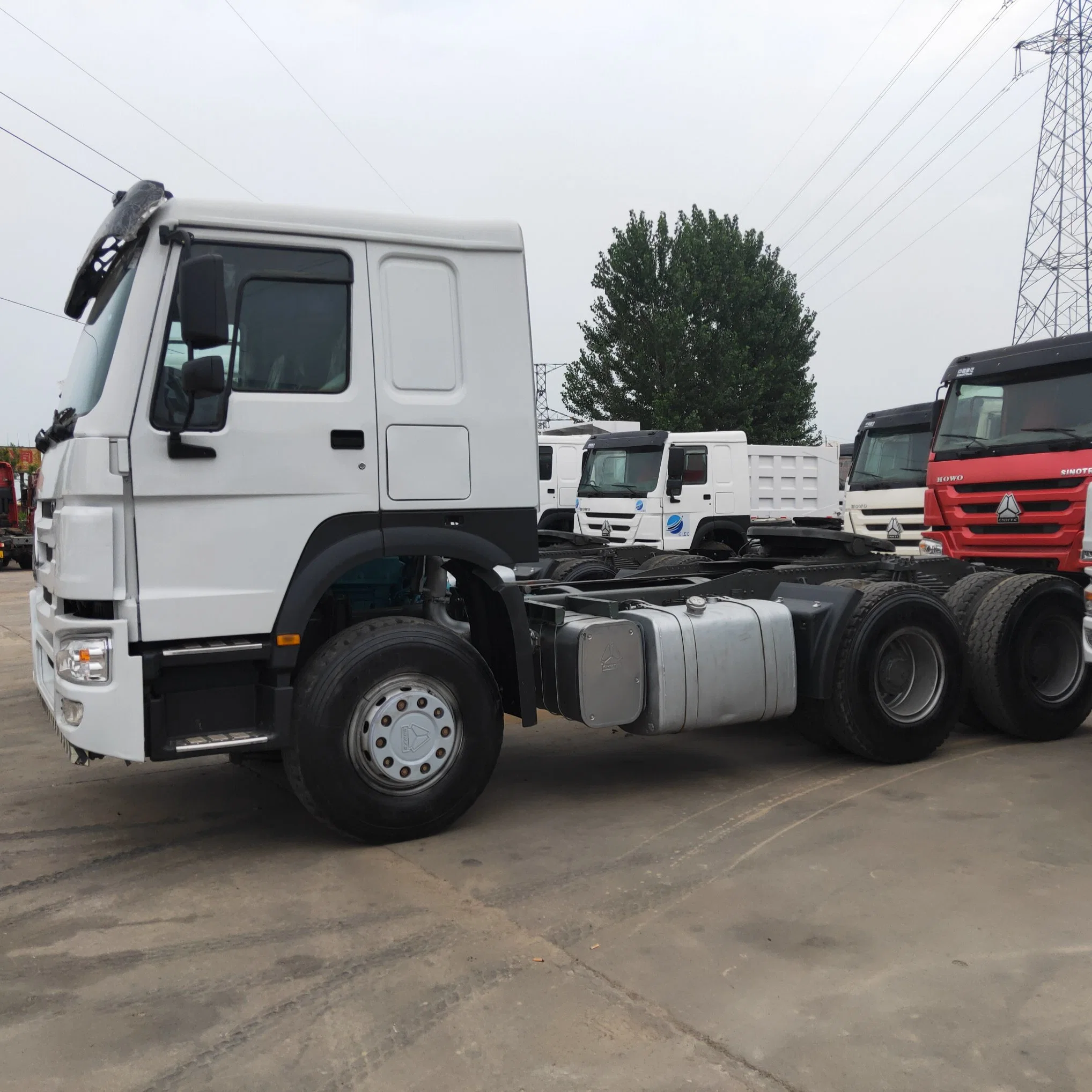 Secondhand Truck Head HOWO 371 6X4 10 Wheels Used Trailer Sinotruk Tractor Truck for Sale