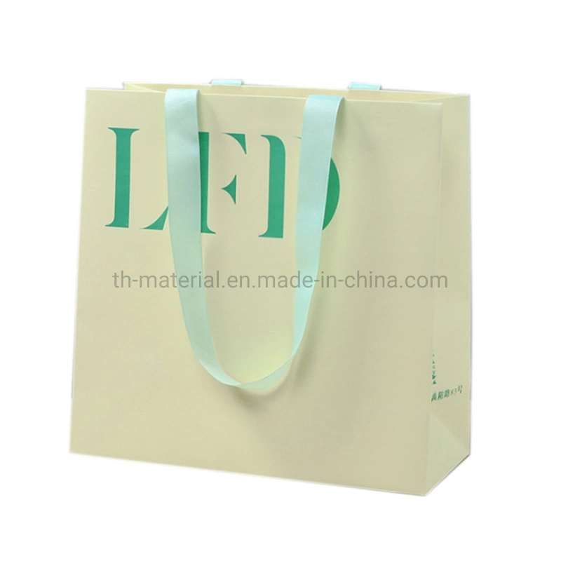 Luxury Black Shoes Clothes Packing Paper Bags Printed Custom Logo Clothing Shopping Gift Jewelry Packaging Paper Bag