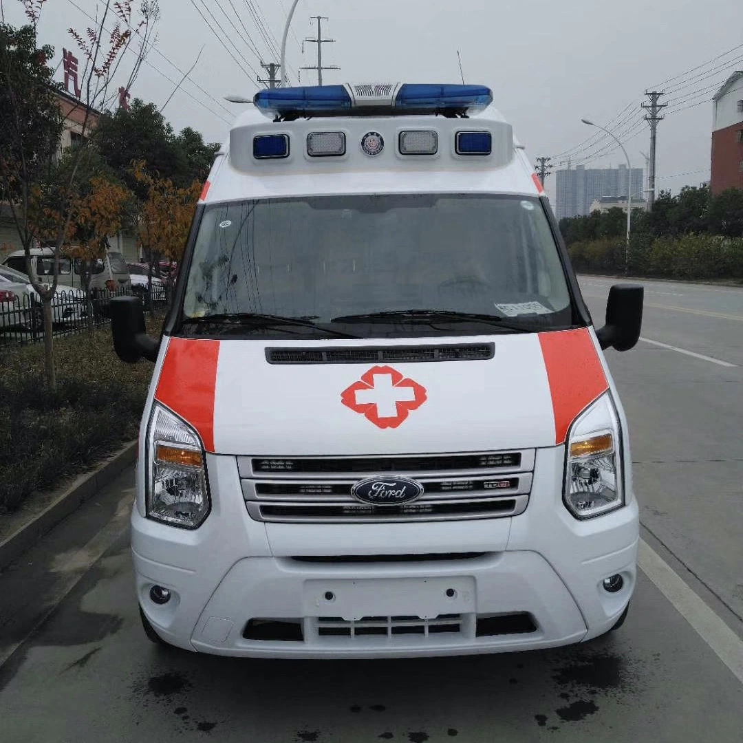 ICU Corssover Ambulance transport malades ou blessés Infection virale gens