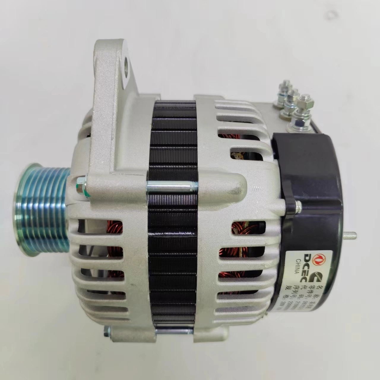 Cummins Diesel Engine Parts Alternator for 6bt