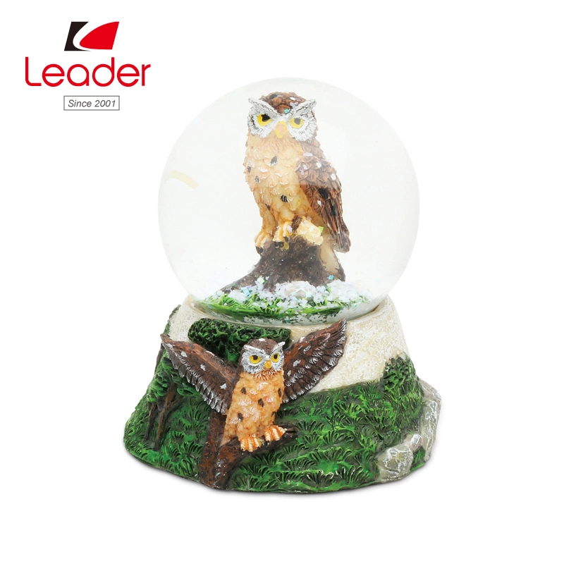 Lovely Merry Christmas Resin Snowman Snowball Xmas Snow Globe Snow Globe Christmas