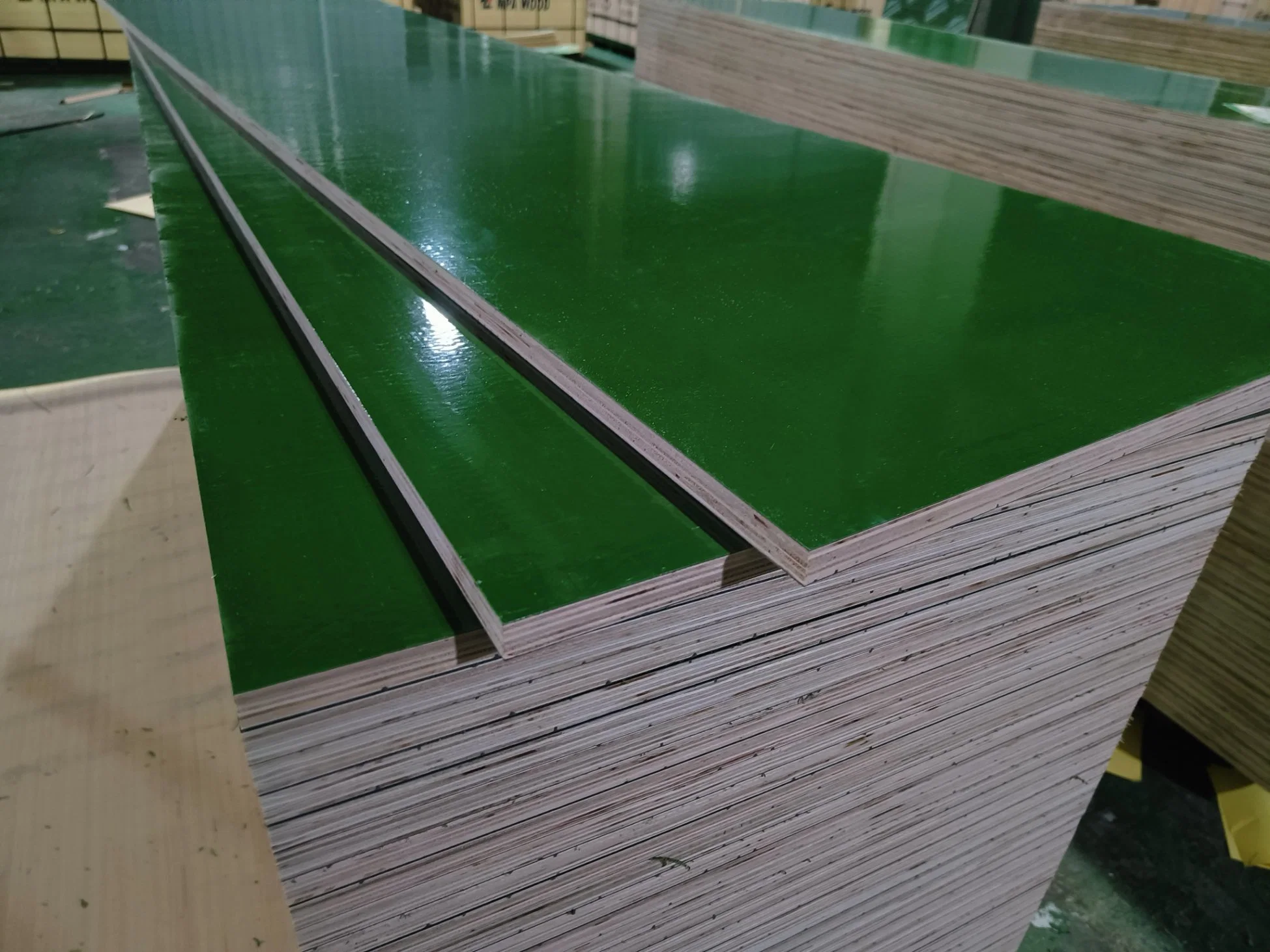 Green Plastic Film Faced Plywood Building Plastic Formwork Plywood