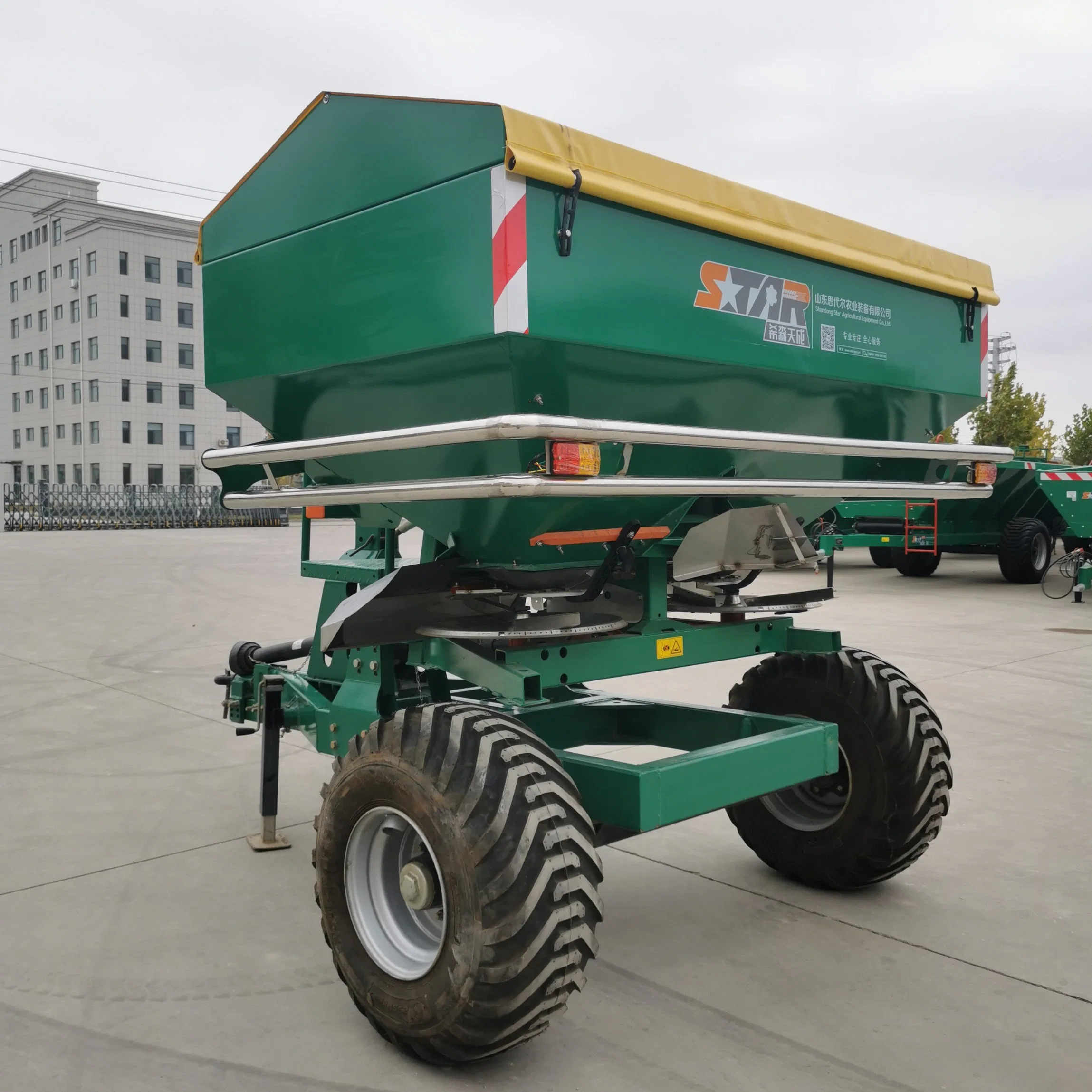 China Leading Brand Sidaier Agricultural Machinery High Working Efficiency Good Performance Larger Fertilizer Box Volume Fertilizer Spreader