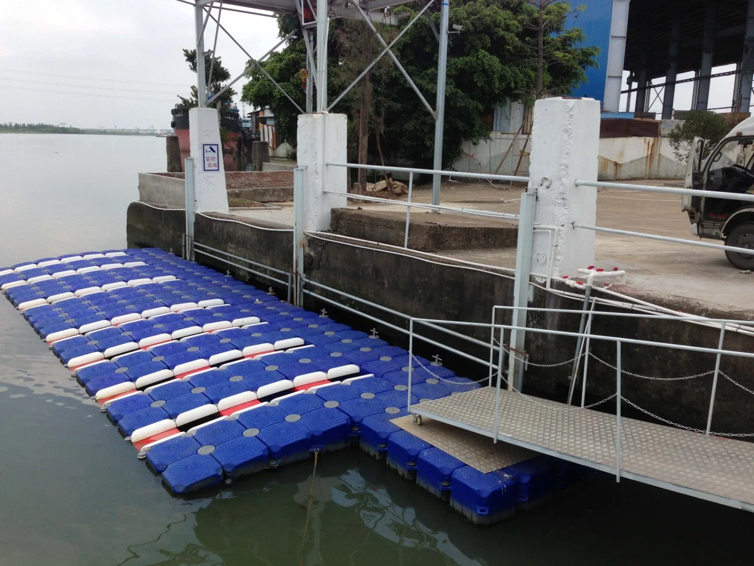 Factory Direct Sell The Jet Ski Boat Parking Floating Dock