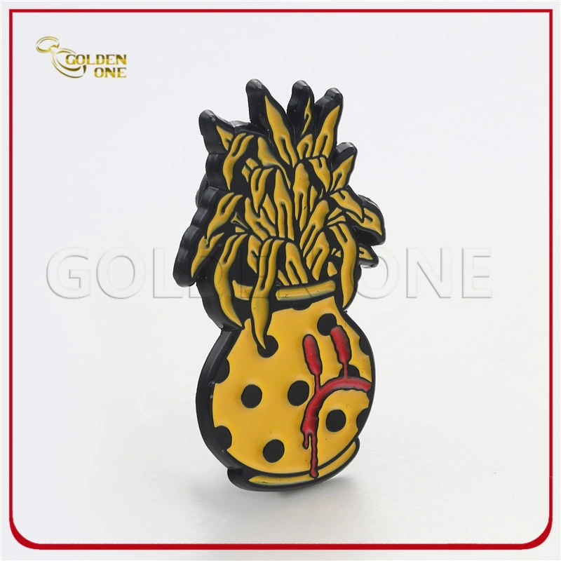 Personalizar muere golpeado plancha Soft enamel Badge