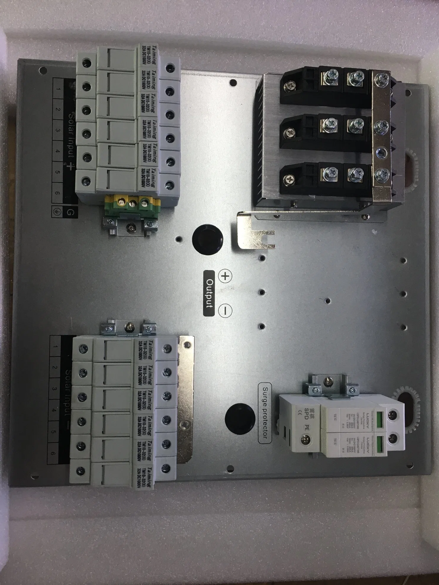 PV Junction Box H4t PV Combiner Box for Solar System