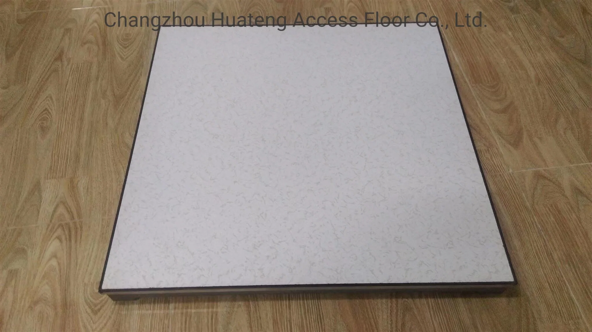 600mm material de construcción baldosas de aluminio para suelos