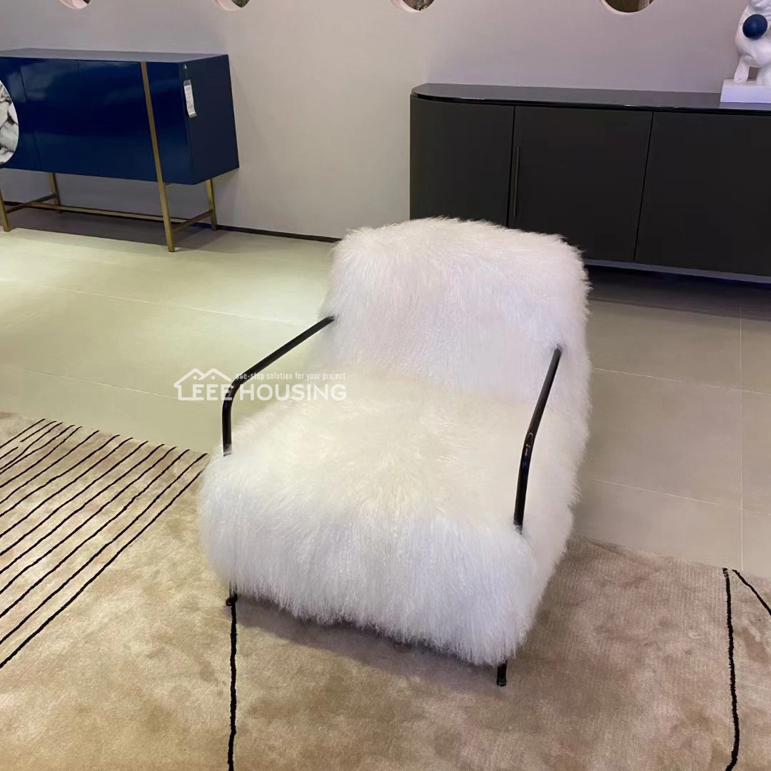 Original Factory Direct Supply New Lounge Chair Wool Fabric Lounge Chair Modern White Armchair Faux Sheepskin Leisure Chair with Metal Base