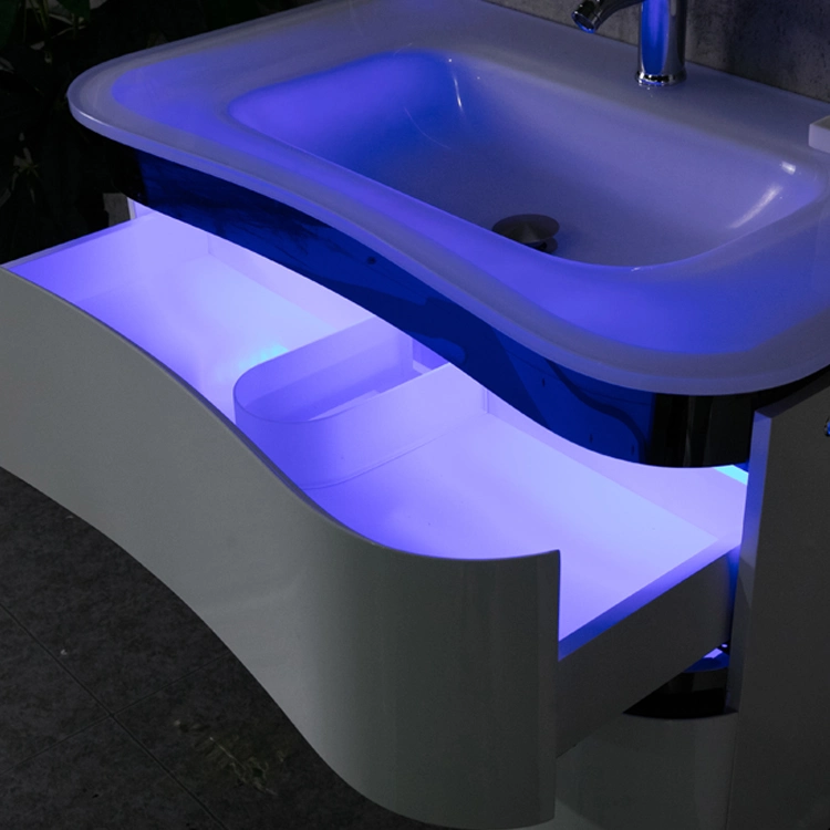 Nouvelle conception interrupteur tactile bleu à détection de lumière LED sans cuivre Miroir équipement de salle de bains meuble de toilette mural meuble de toilette en PVC miroir de salle de bains Meuble-lavabo