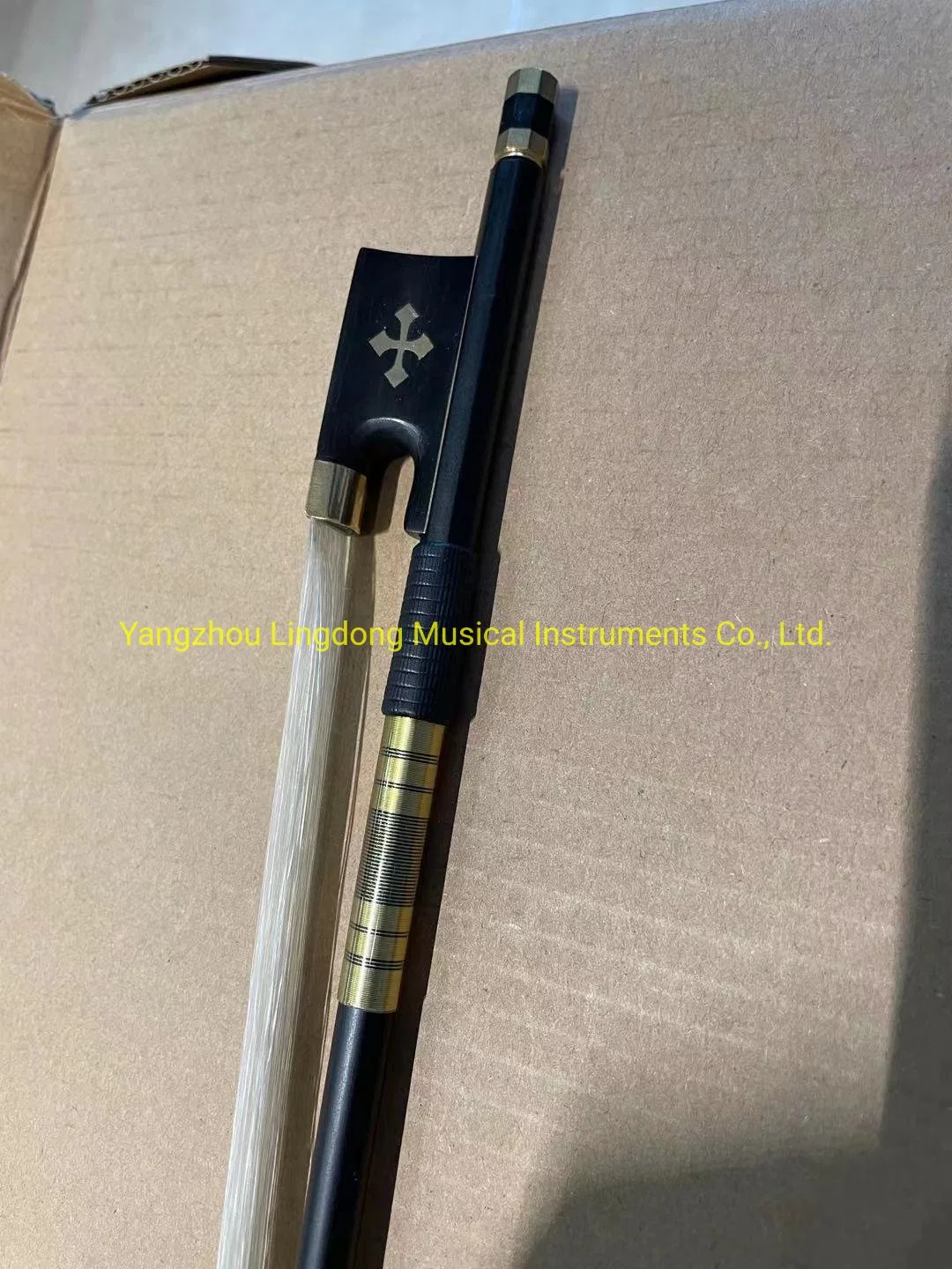 Wholesale/Supplier Black Carbon Fiber Violin Bow in China