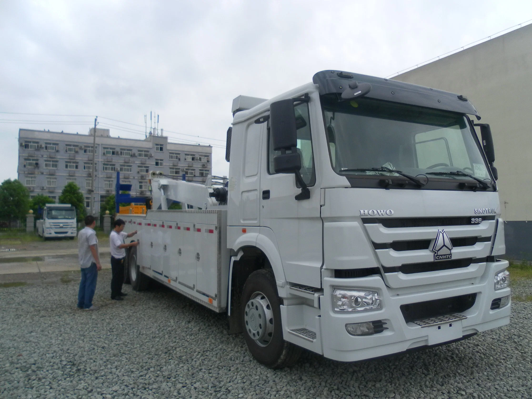 Sinotrukhowo Emergency Truck Road Block Removal Truck