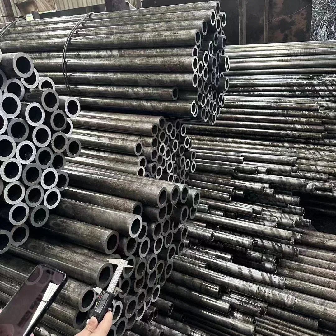 ASTM API 5L X75 DN10~DN1200 Carbon Steel Pipe with Black Varnish