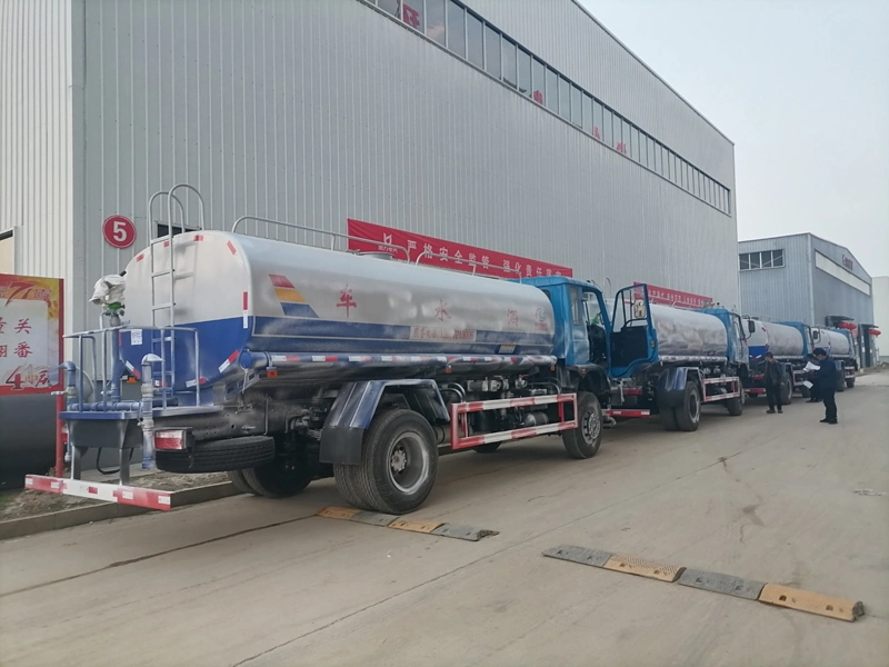 DFAC Dongfeng Cummins de 210 CV completo 4X4 de 16 de la rueda derecha cbm vehículos cisterna de agua