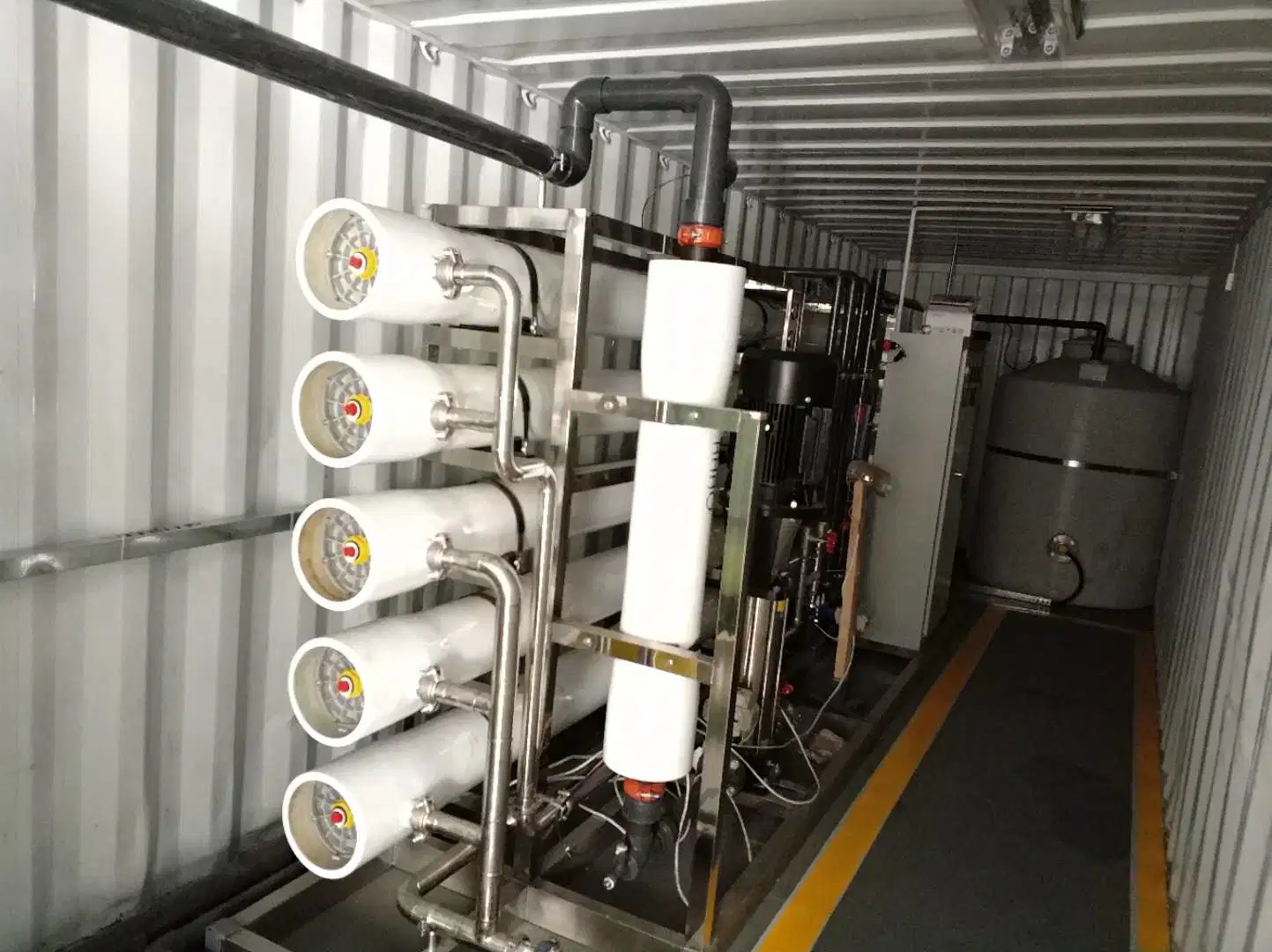 15tph Tragbarer containerisierter Wasseraufbereitungssystem Umkehrosmose-System Tragbarer Reiniger Wasserenthärter Mit Großem Maßstab