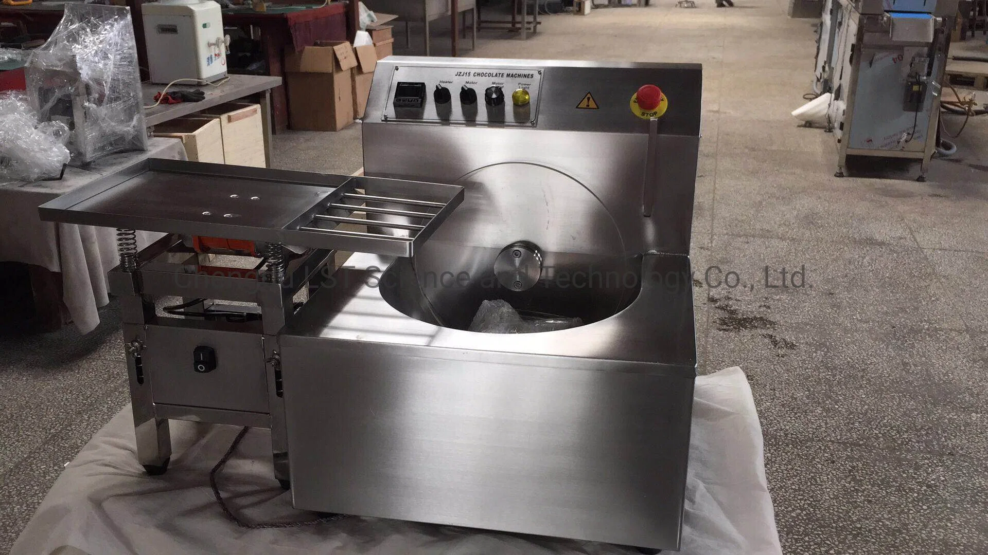 15kg Table-Top Chocolate Machine with Vibrator Chocolate Melting Machine