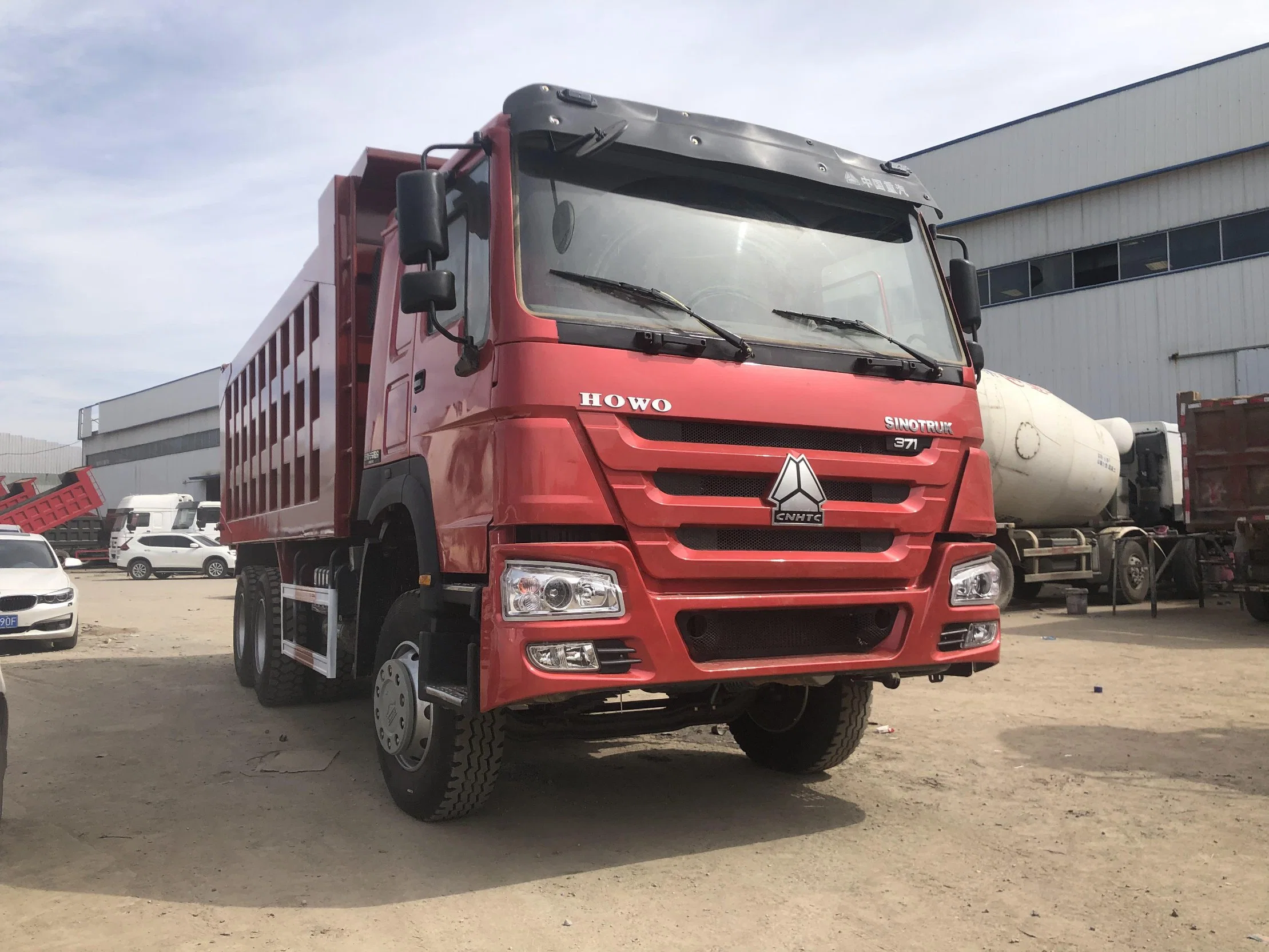 Sinotruck HOWO usado Caminhão Basculante 371HP 35 Ton Capecity de carregamento de caminhões de Mineração Tipping Truck 10 pneus dianteiro 6X4 para o mercado africano