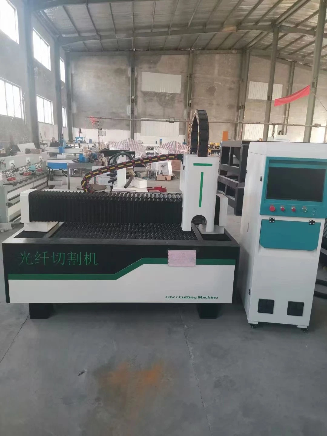 New Design Fiber Laser Cutting Machine with CE Certificate 1000W 1500W 2000W 3000W