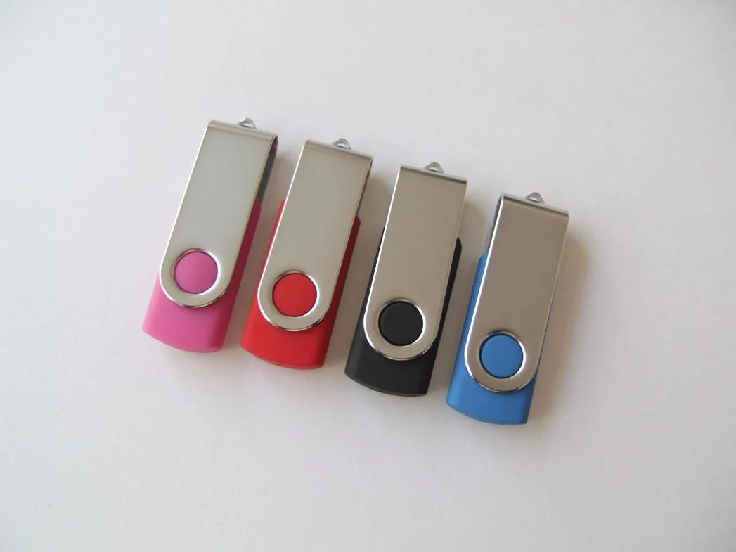 Clé USB pivotante 16 Go avec logo personnalisé.