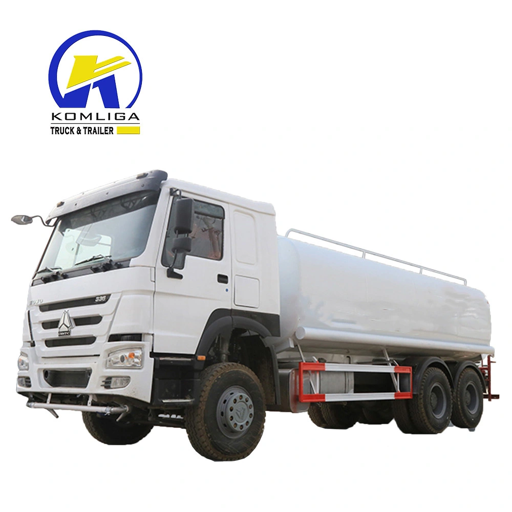 سعر المصنع شاحنة سينوتروك HOWO 20000/30000L 6X4 ذات ناقلات مياه