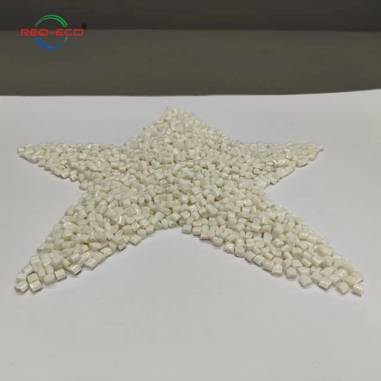 Bottle Grade Chips Recycled Pet Plastic Raw Material Virgin Pet Granule Resin