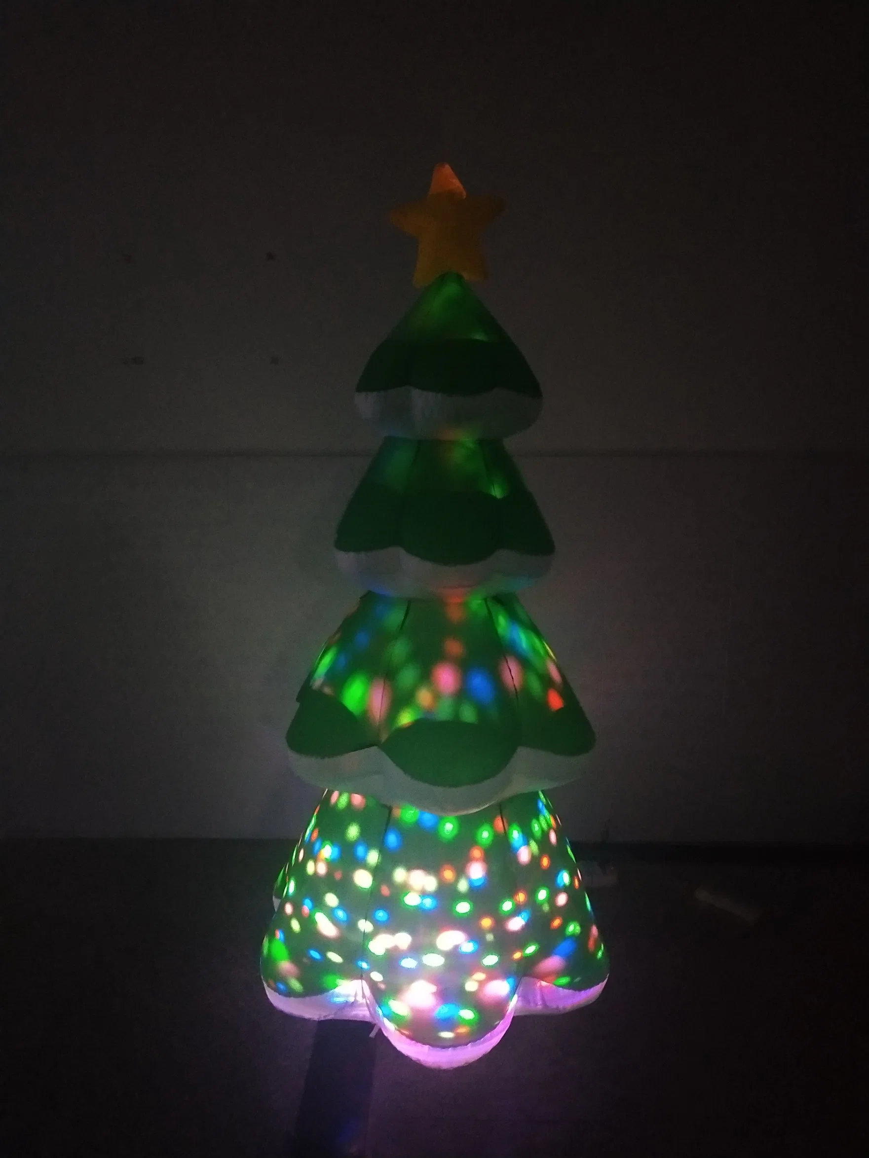 Árbol de Navidad Blanco inflable en caliente con la proyección los LEDs para la decoración del hogar.