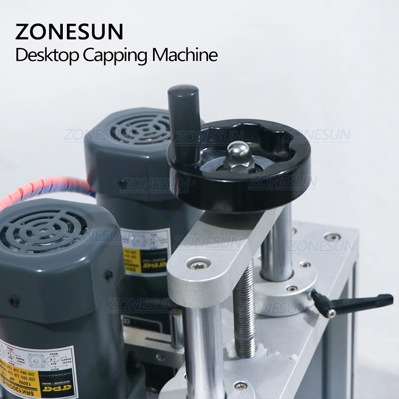 Zonesun Spray Electrical Full Automatic Engine Oil Screw Round Bottle Capping Machines with Conveyor