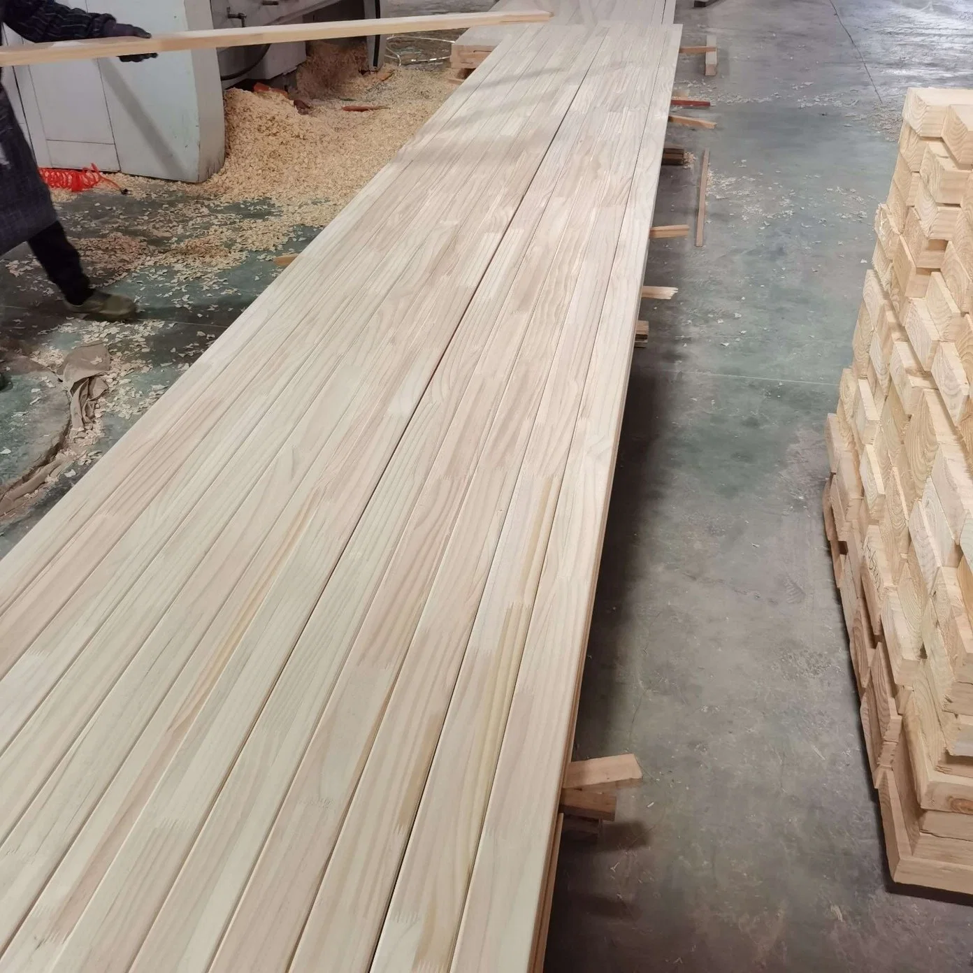 Western Solid Wood Board Canadian Spruce Wood Lumber