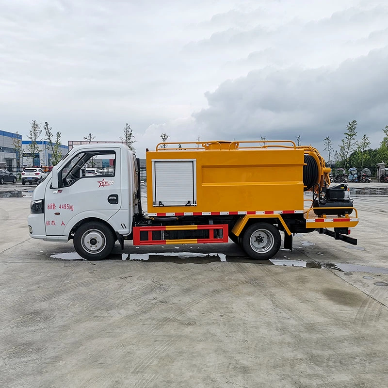 Pequeño 3500 litros Alta calidad Dongfeng aguas residuales succión camión de limpieza Para limpieza de desagüe