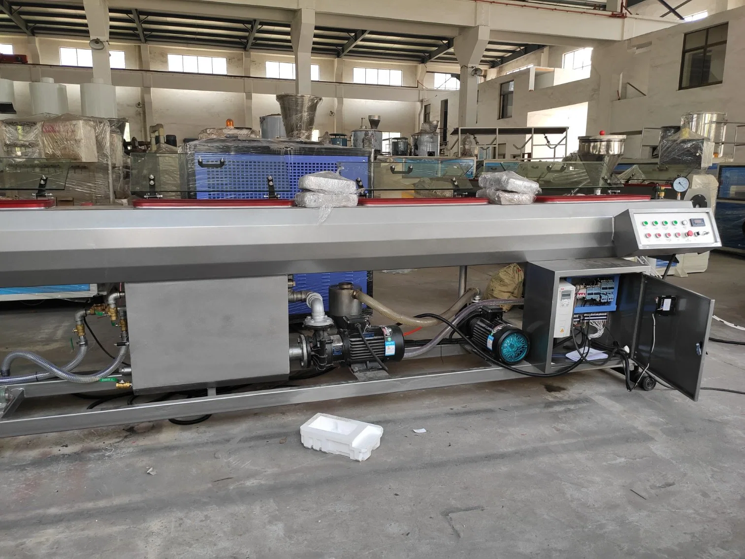 Single Screw Extruder for HDPE LDPE PVC Hose Pipe with Different Diameter