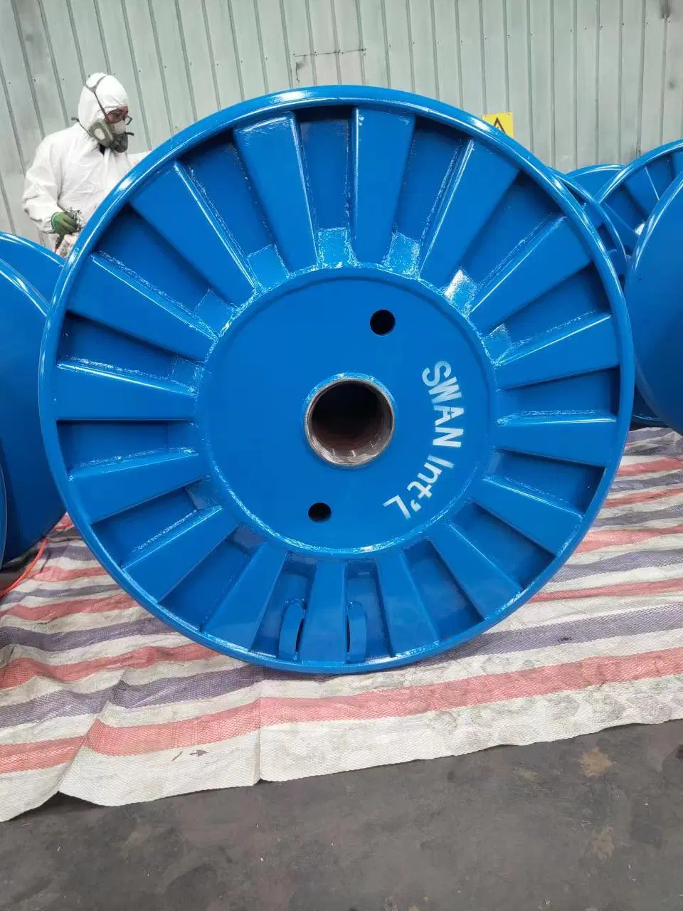 High Quality Punching Cable Steel Bobbin 1250 Winding Machine Used for Coiling Wire Iron Cable Reel 1250 mm Wire Rolls Wheels