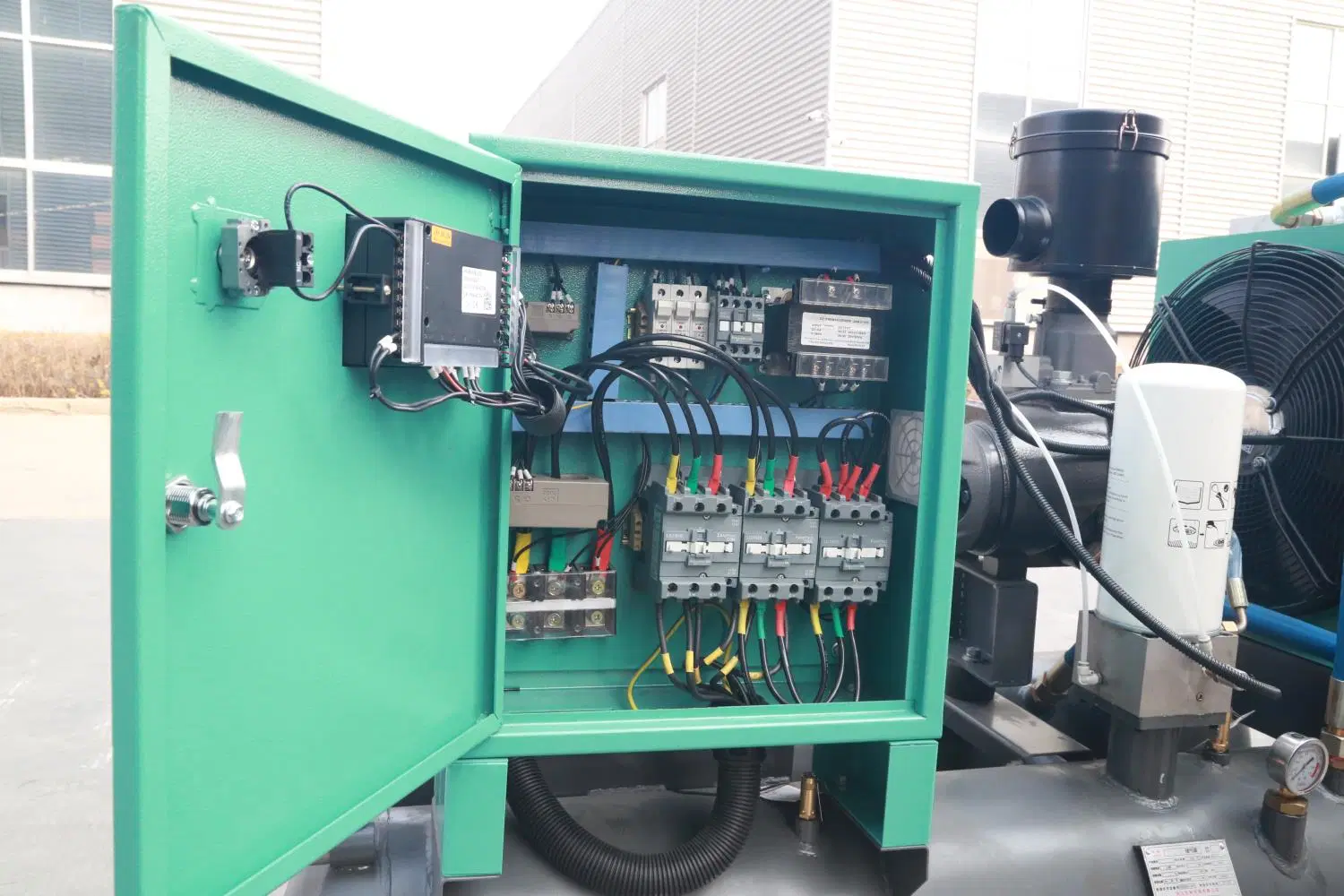 High Effeciency Industrial Rotary Screw Air Compressor Electric Portable Compressor for Mining