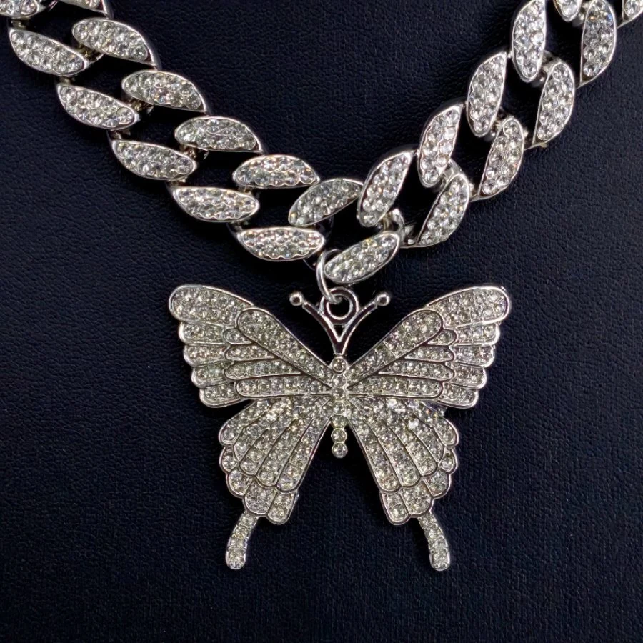 Nouveau Bracelet Papillon Collier Premium Plein Diamant Mode Polyvalent Collier Chaîne Cubaine en Cristal