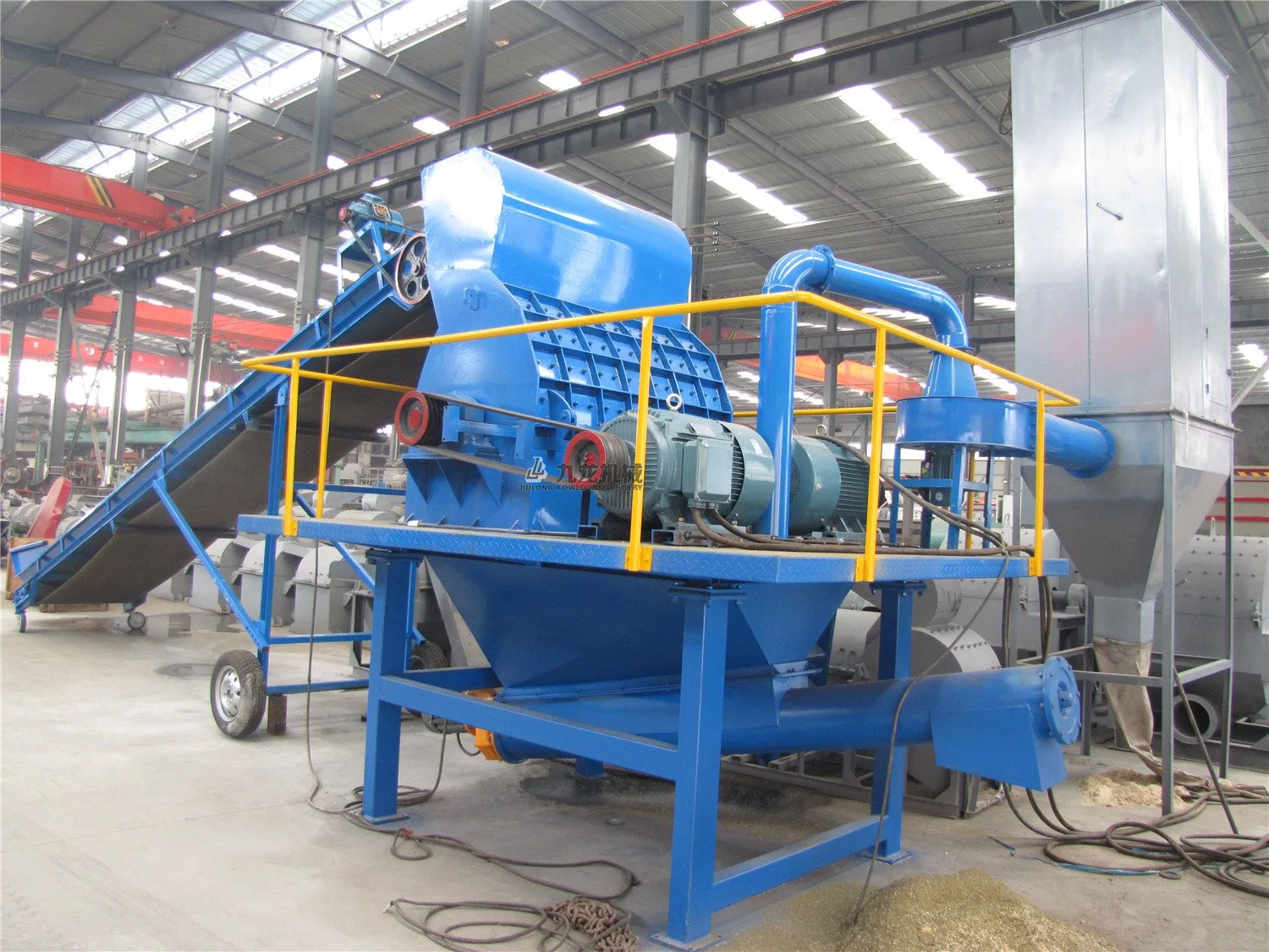 Heavy Duty Hammer Mill Wood Grinding Machine for Processing Wood Chips Into 1-10mm Sawdust