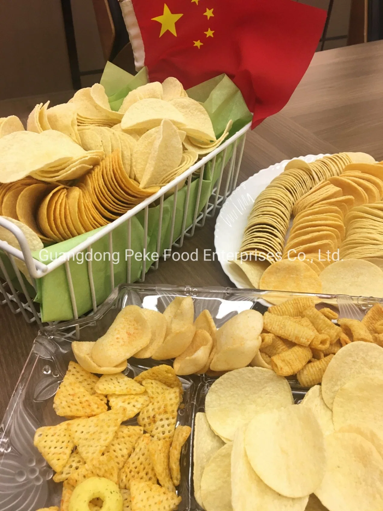 Couple de confiserie - les croustilles tortilla chips de pommes de terre Les croustilles de maïs des conserves alimentaires Aliments collations soufflées avec pop-corn halal (ISO/HACCP/BRC/FDA a approuvé)