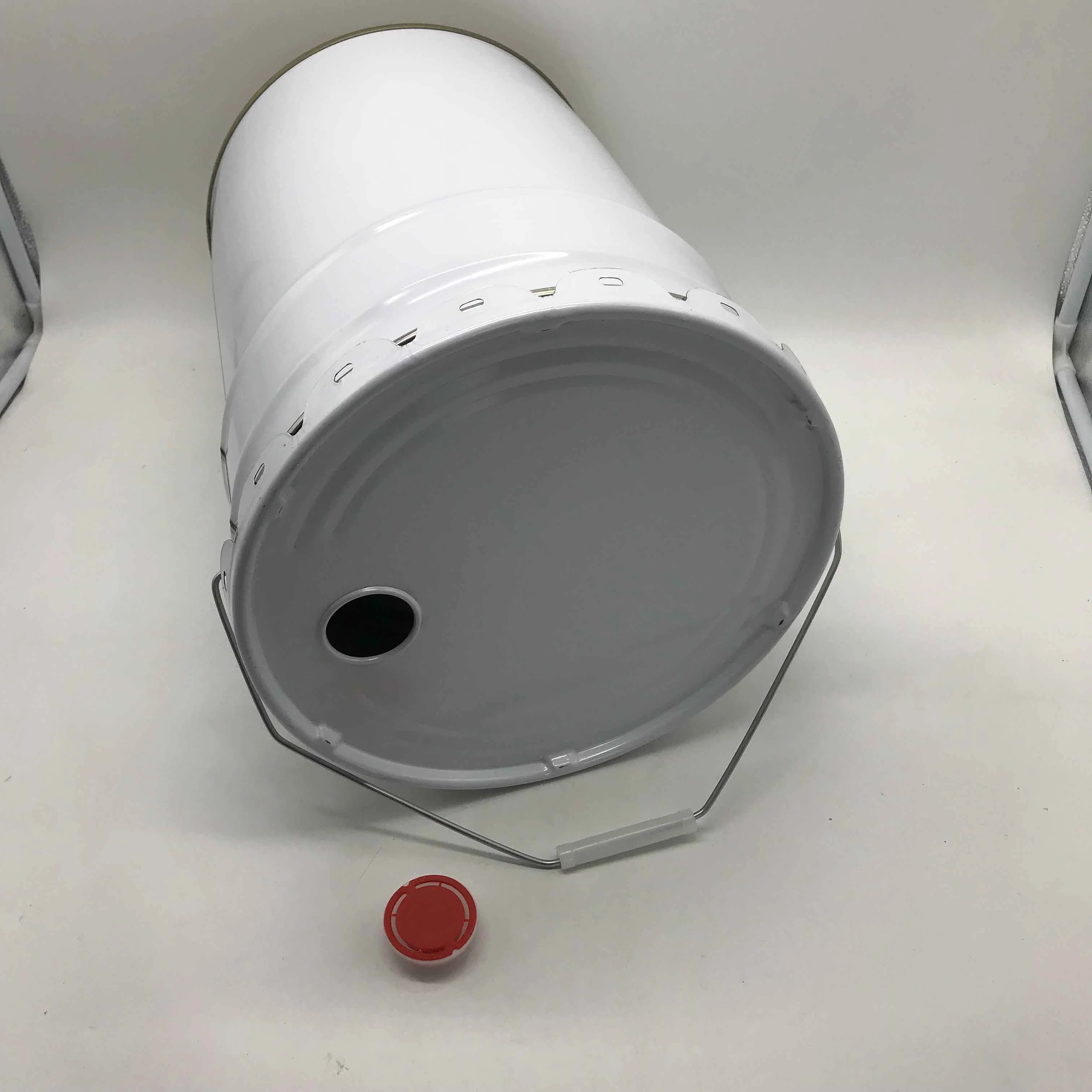 Custom Empty Chemical Tin Can Plastic Caps