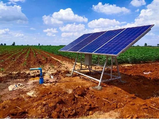 Système de pompe à eau solaire durable de 5 ch : productivité et efficacité accrues dans les opérations agricoles