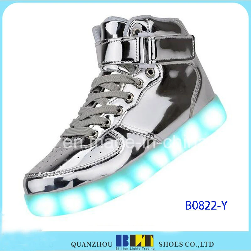 Nuevo estilo casual de las mujeres y hombres Zapatos de luz LED