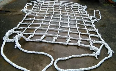 Customized Heavy Duty Cheap Price Polyester Trailer Cargo Net Wholesale/Supplier