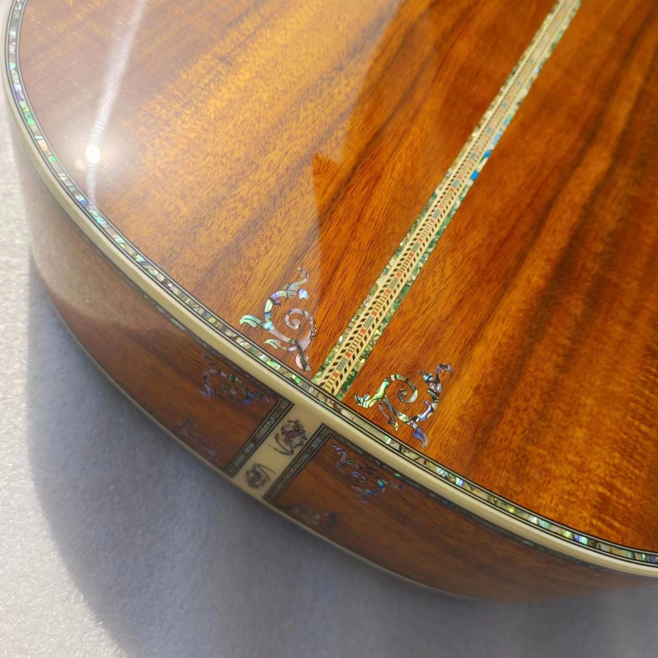 Custom Aaaa Solid Koa Wood Top and Back and Side Real Abalone Binding All Over Ebony Wood Fretboard/Bridge Acoustic Guitar