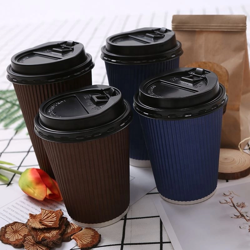 Venda por grosso de imprimir várias cores e tamanhos de parede simples papel descartável personalizados copos de café quente Copa do papel com mangas e tampa fabricados na China